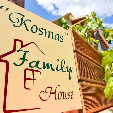Kosmas Family House Kanálion