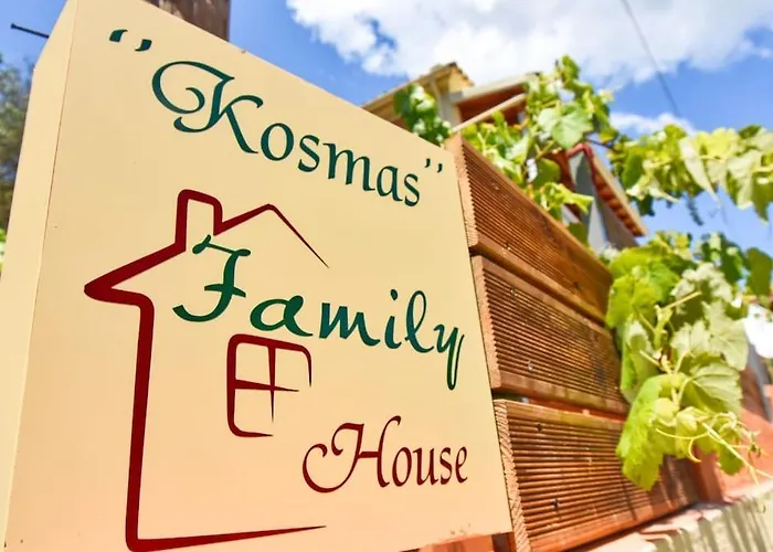 Kosmas Family House Kanálion